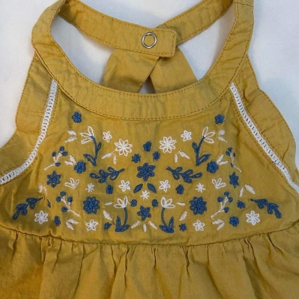 Bundle of 2 Baby Girl Items Size 6-9 Months